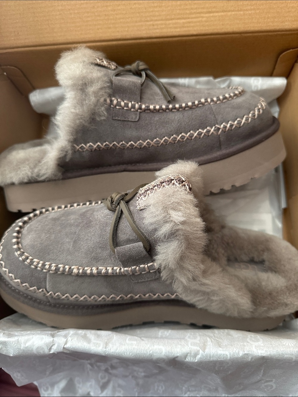 UGG